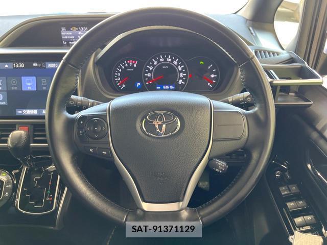 Toyota VOXY 2019-03 8219375-10