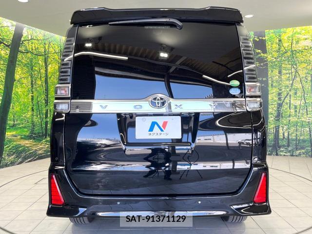 Toyota VOXY 2019-03 8219375-14