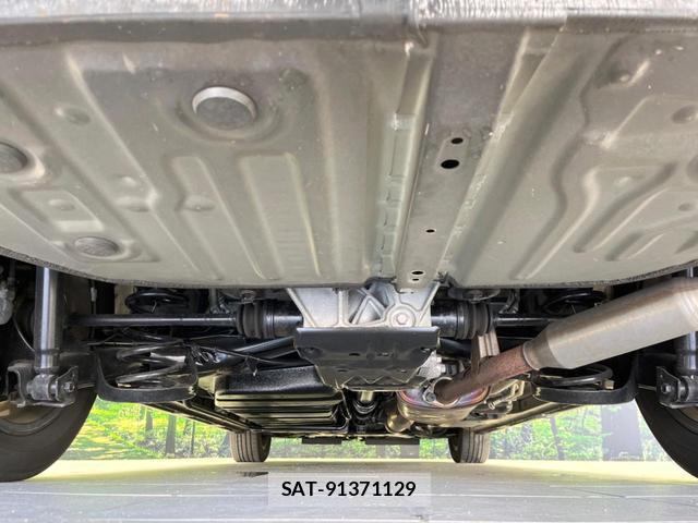 Toyota VOXY 2019-03 8219375-17