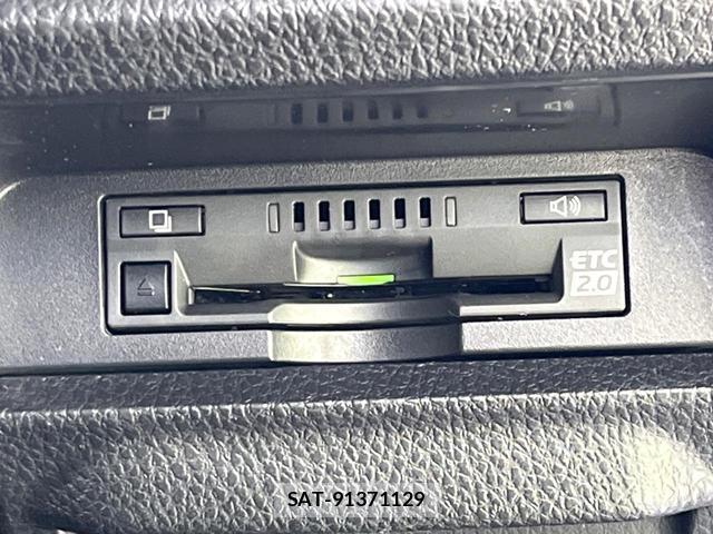 Toyota VOXY 2019-03 8219375-6