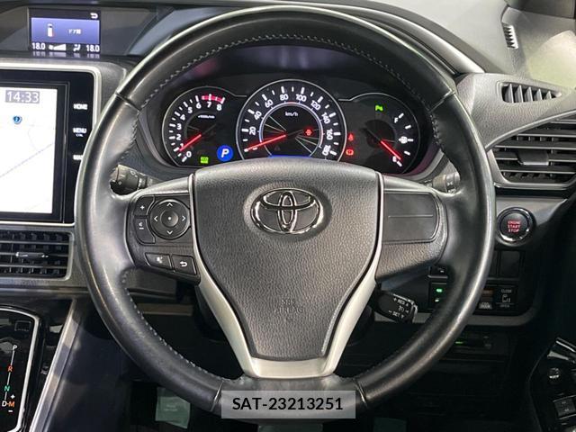 Toyota VOXY 2019-10 8219385-11