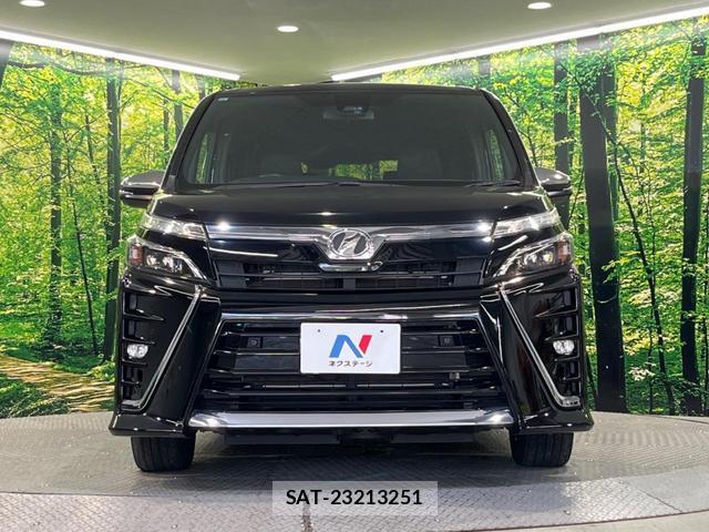 Toyota VOXY 2019-10 8219385-14