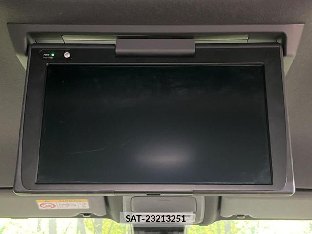 Toyota VOXY 2019-10 8219385-3