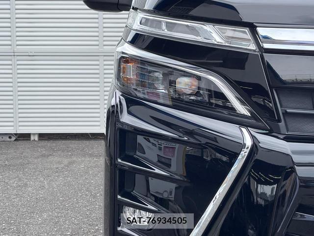 Toyota VOXY 2020-11 8219422-11