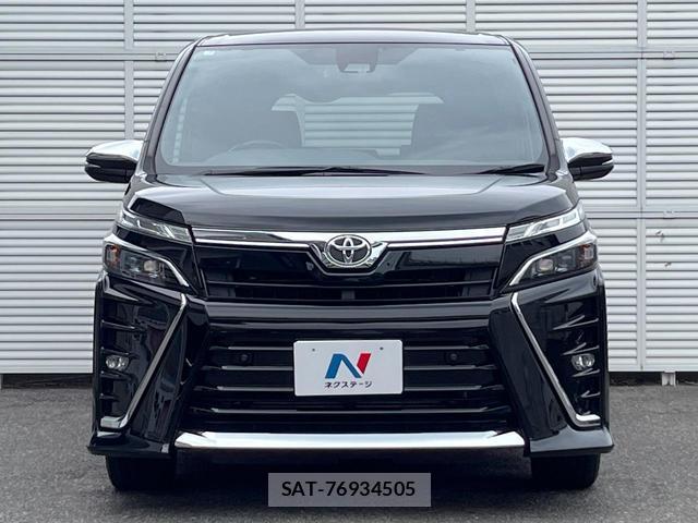 Toyota VOXY 2020-11 8219422-13