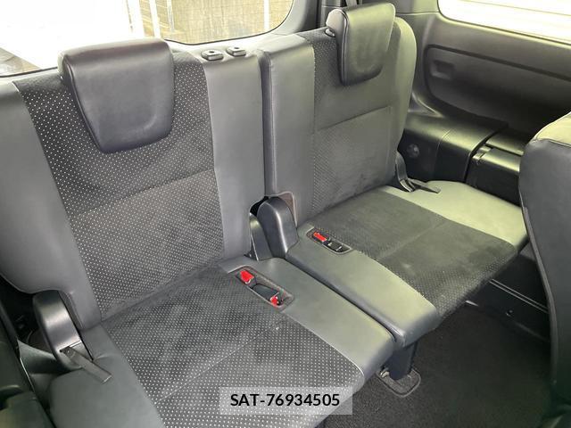 Toyota VOXY 2020-11 8219422-8