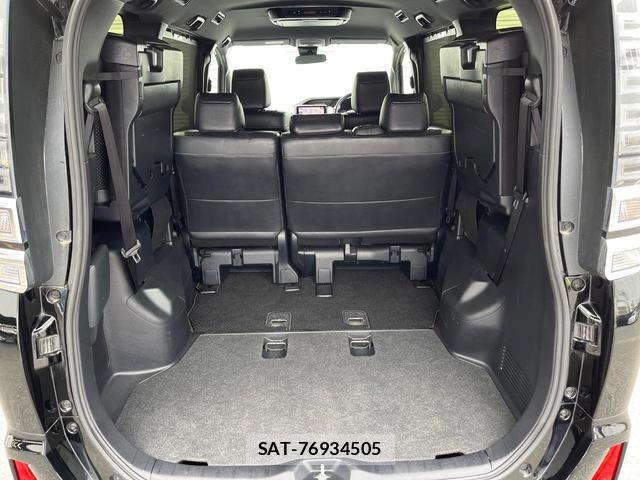 Toyota VOXY 2020-11 8219422-9