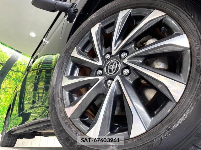 Toyota VOXY 2022-06 8219522-13