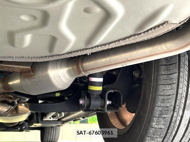Toyota VOXY 2022-06 8219522-19