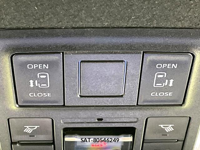 Toyota VOXY 2024-02 8219523-6