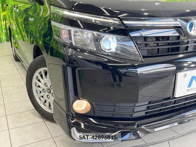 Toyota VOXY 2015-06 8219534-12