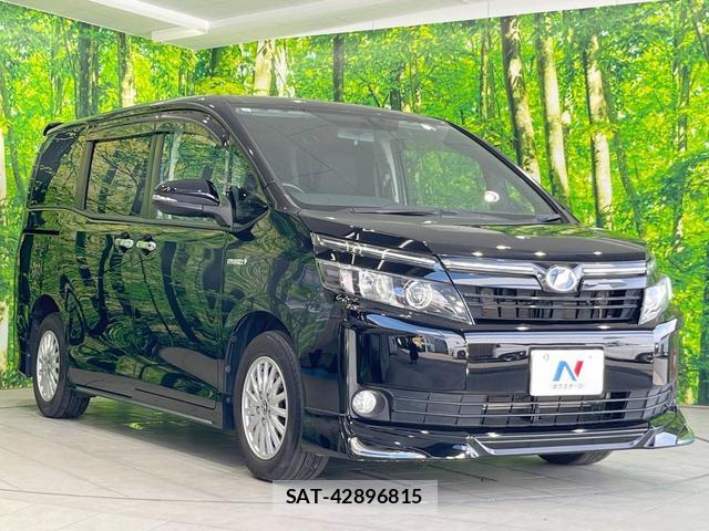 Toyota VOXY 2015-06 8219534-16