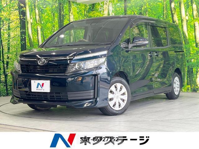 Toyota VOXY 2016-02 8219541-0