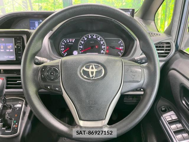 Toyota VOXY 2016-02 8219541-10