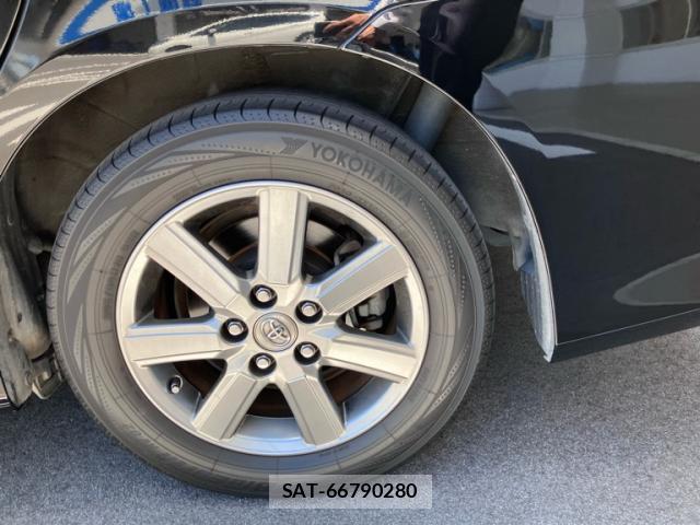 Toyota VOXY 2009-11 8219571-12