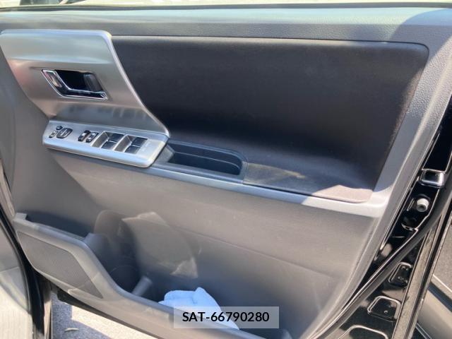 Toyota VOXY 2009-11 8219571-14