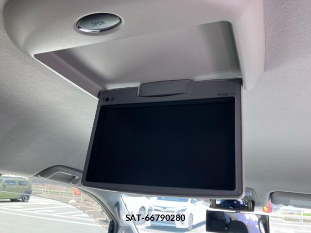 Toyota VOXY 2009-11 8219571-8