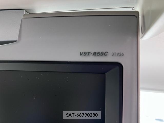 Toyota VOXY 2009-11 8219571-9