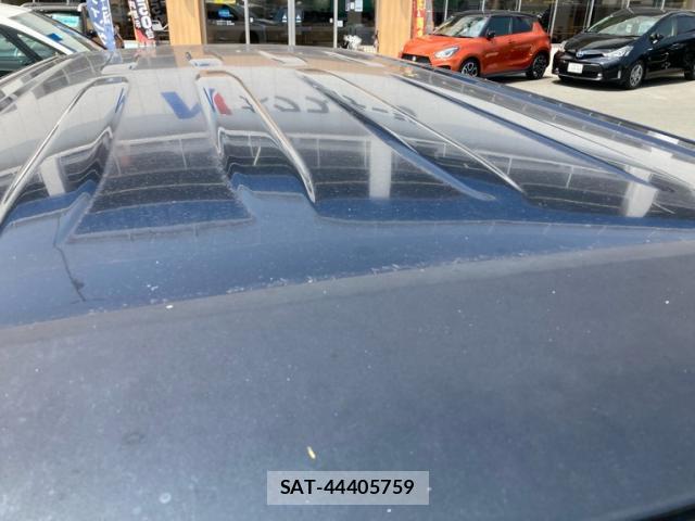 Toyota VOXY 2015-02 8219583-12