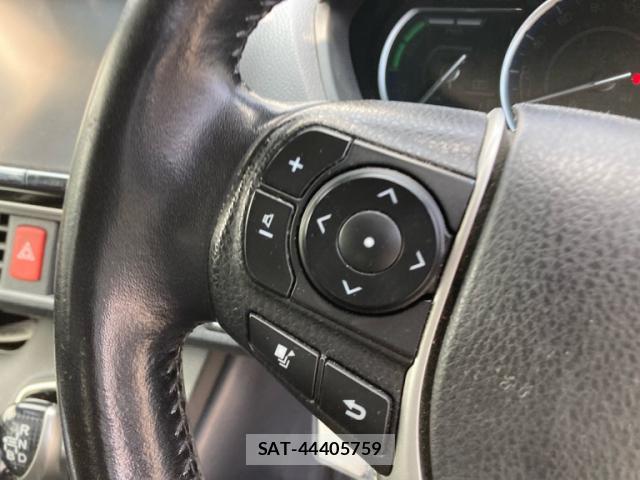 Toyota VOXY 2015-02 8219583-8