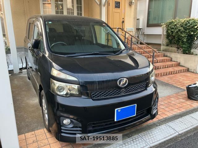 Toyota VOXY 2010-07 8219619-1