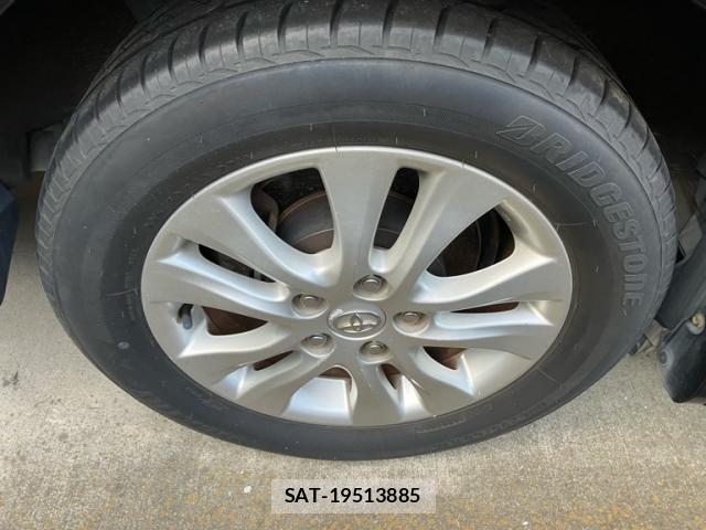 Toyota VOXY 2010-07 8219619-2
