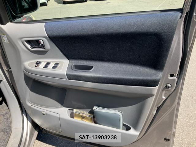 Toyota VOXY 2007-01 8219648-10