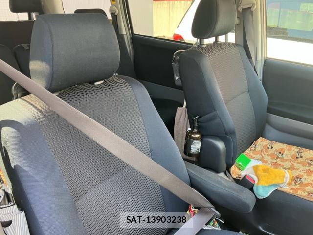 Toyota VOXY 2007-01 8219648-11