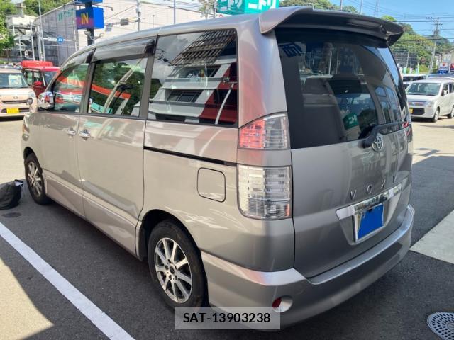 Toyota VOXY 2007-01 8219648-13