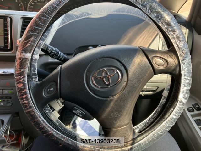 Toyota VOXY 2007-01 8219648-17