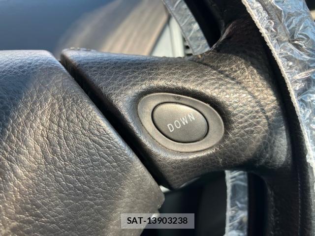 Toyota VOXY 2007-01 8219648-18