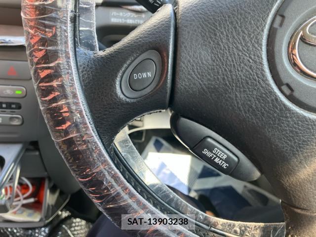 Toyota VOXY 2007-01 8219648-19