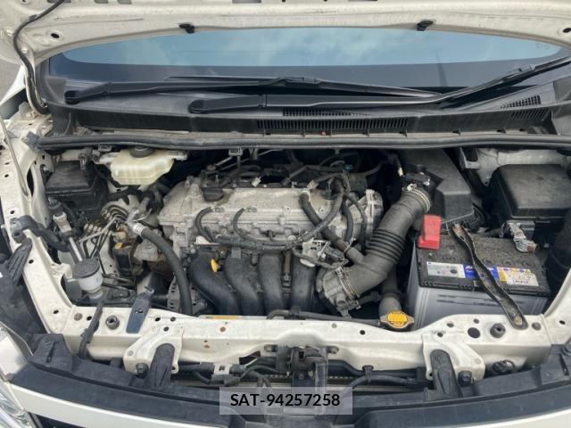 Toyota VOXY 2015-03 8219651-18