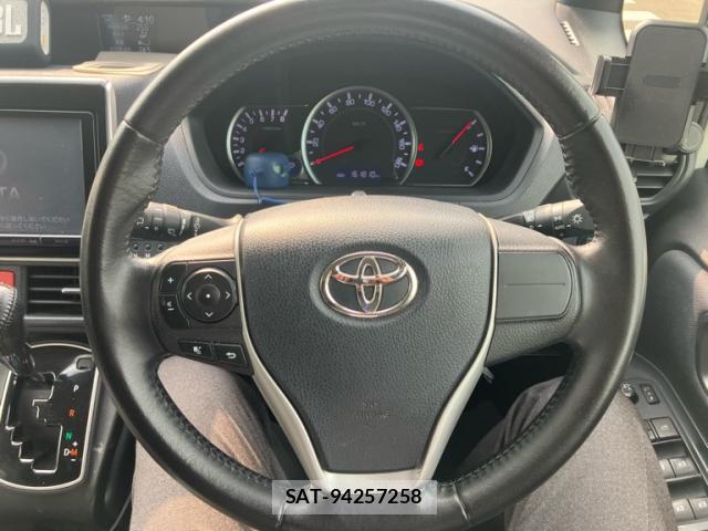 Toyota VOXY 2015-03 8219651-19