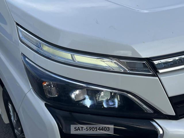 Toyota VOXY 2019-10 8219662-13