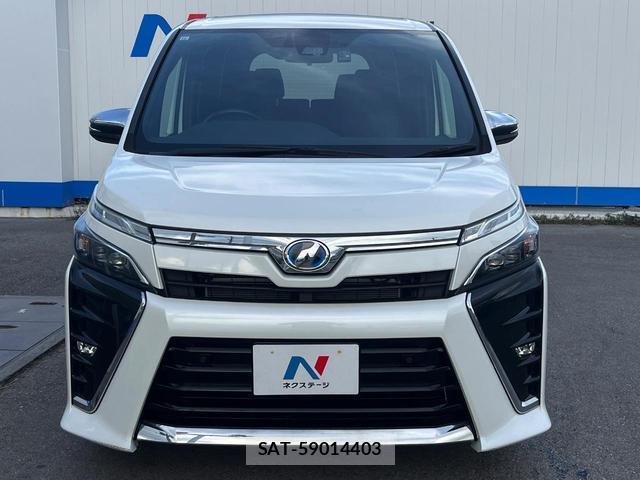 Toyota VOXY 2019-10 8219662-14