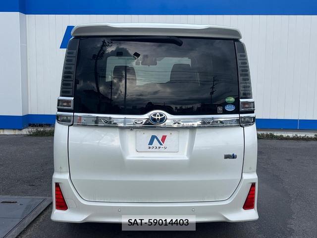 Toyota VOXY 2019-10 8219662-15