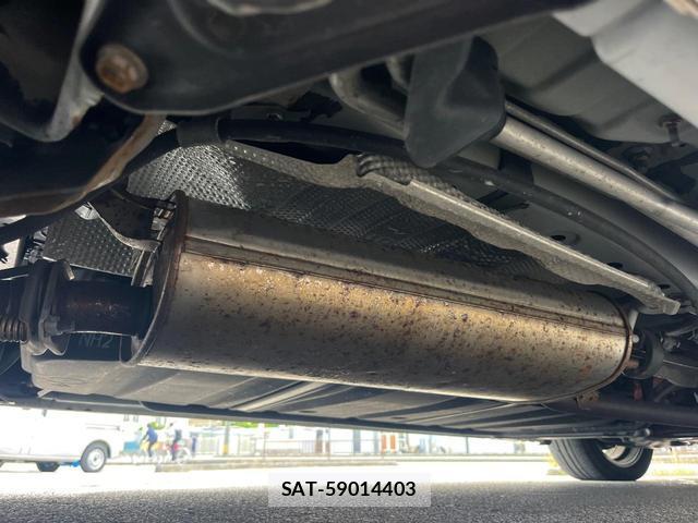 Toyota VOXY 2019-10 8219662-19