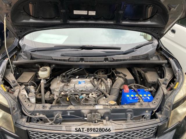 Toyota VOXY 2011-08 8219784-14