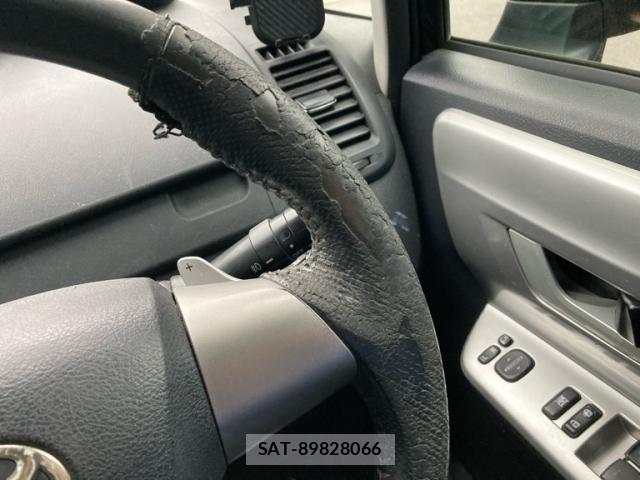 Toyota VOXY 2011-08 8219784-15