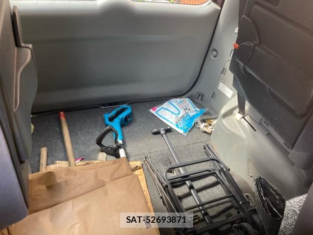 Toyota VOXY 2006-12 8219787-10