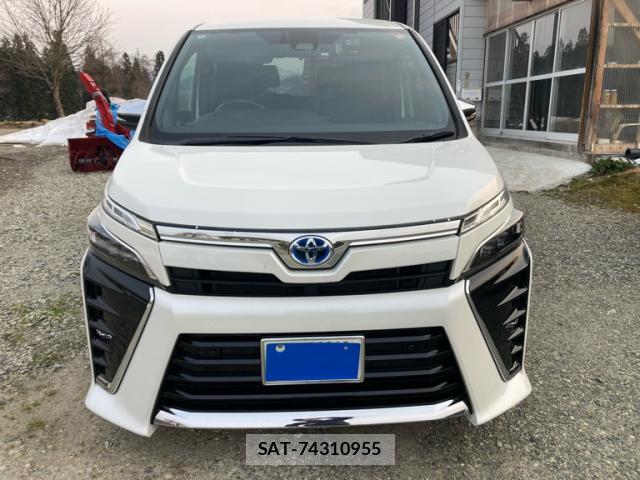 Toyota VOXY 2020-07 8219865-0
