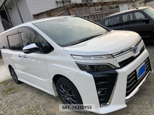 Toyota VOXY 2020-07 8219865-1