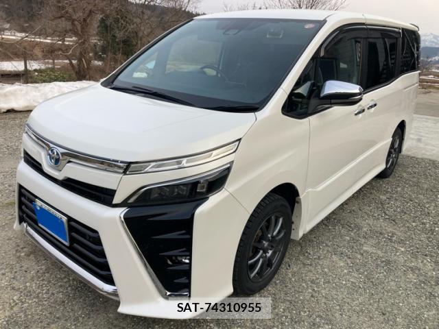 Toyota VOXY 2020-07 8219865-2
