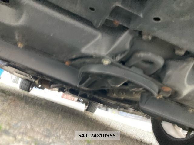 Toyota VOXY 2020-07 8219865-8