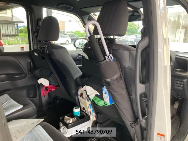 Toyota VOXY 2023-10 8219866-15