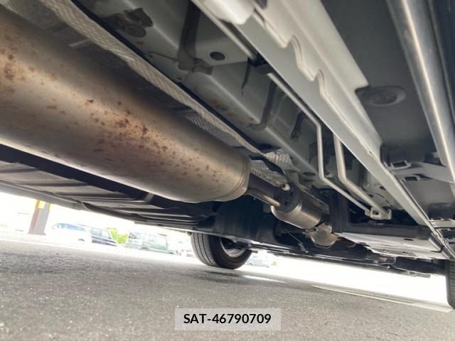 Toyota VOXY 2023-10 8219866-4