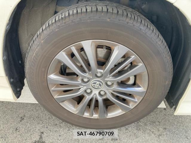 Toyota VOXY 2023-10 8219866-7