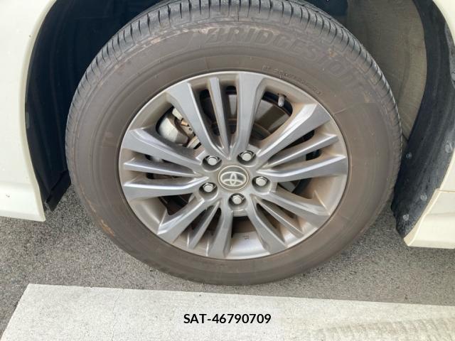Toyota VOXY 2023-10 8219866-9