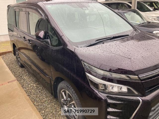 Toyota VOXY 2019-01 8219868-1